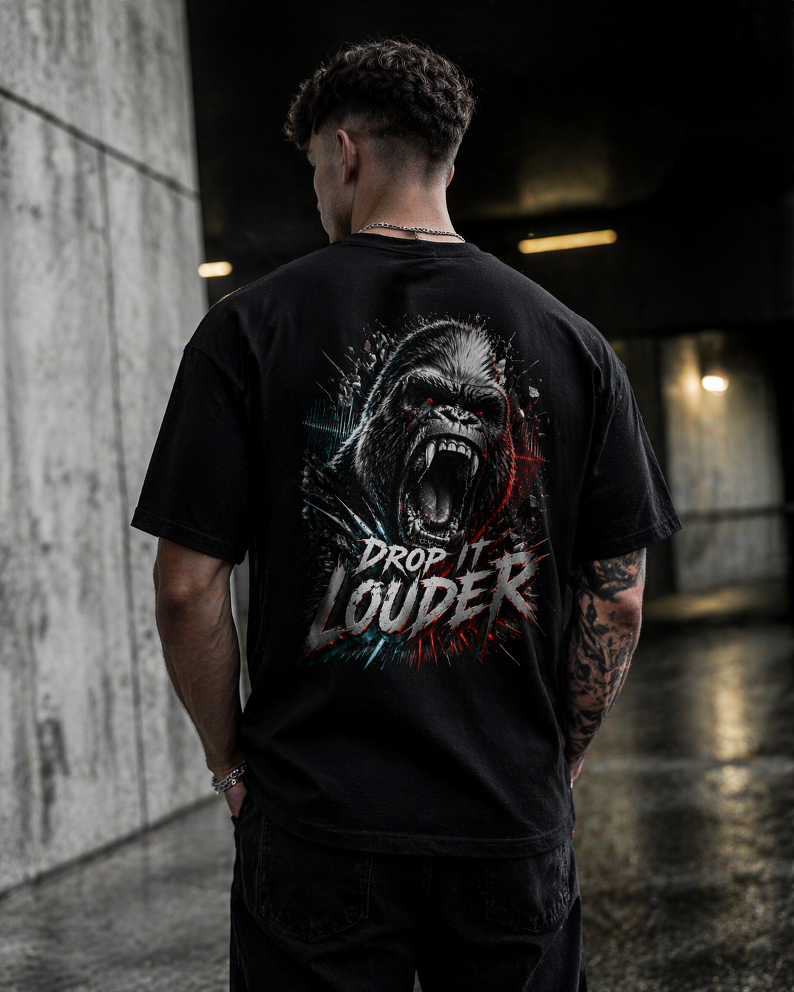 HARDDROP Gorilla Hardstyle T-Shirt Rückenansicht am Model